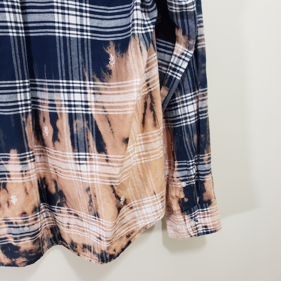 Orvis floral embroidered bleach dip dyed flannel shirt - Picture 9 of 10